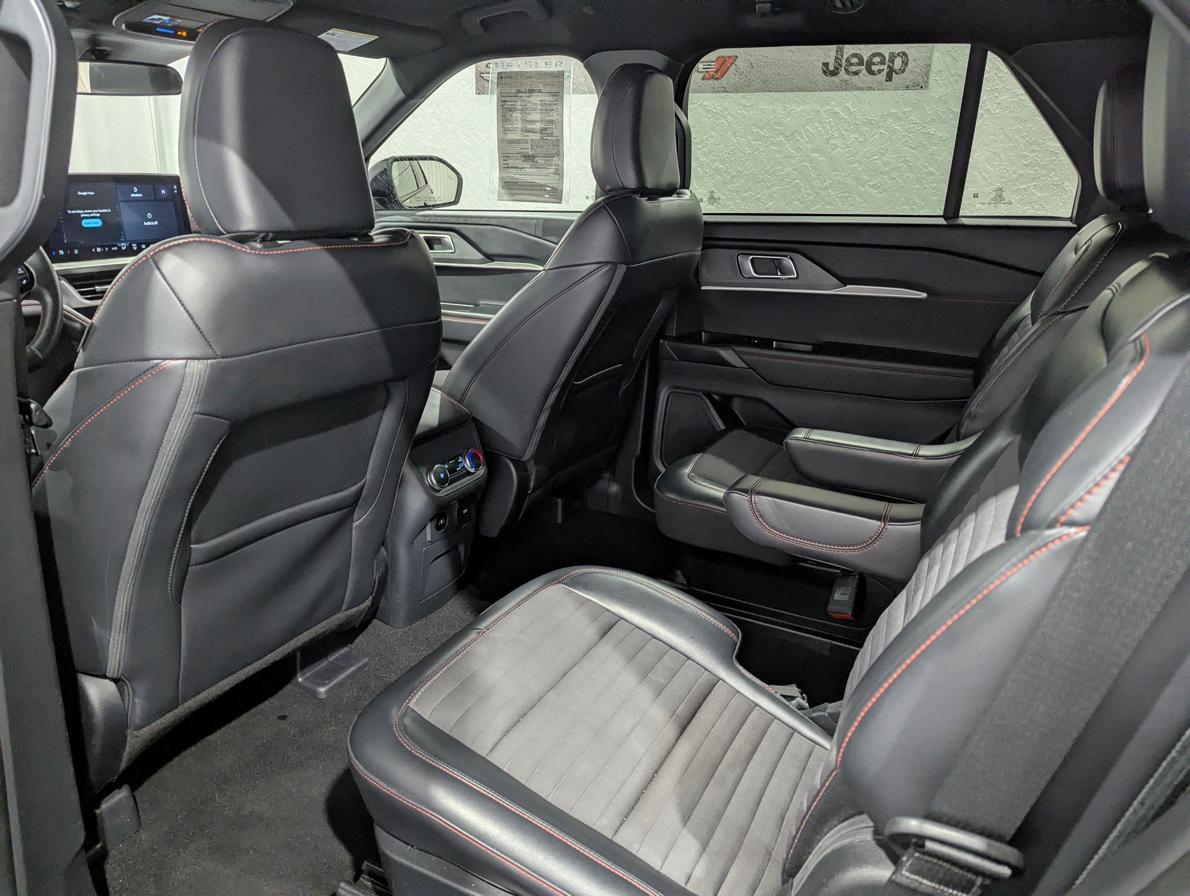 2025 Ford Explorer ST-Line 4x4
