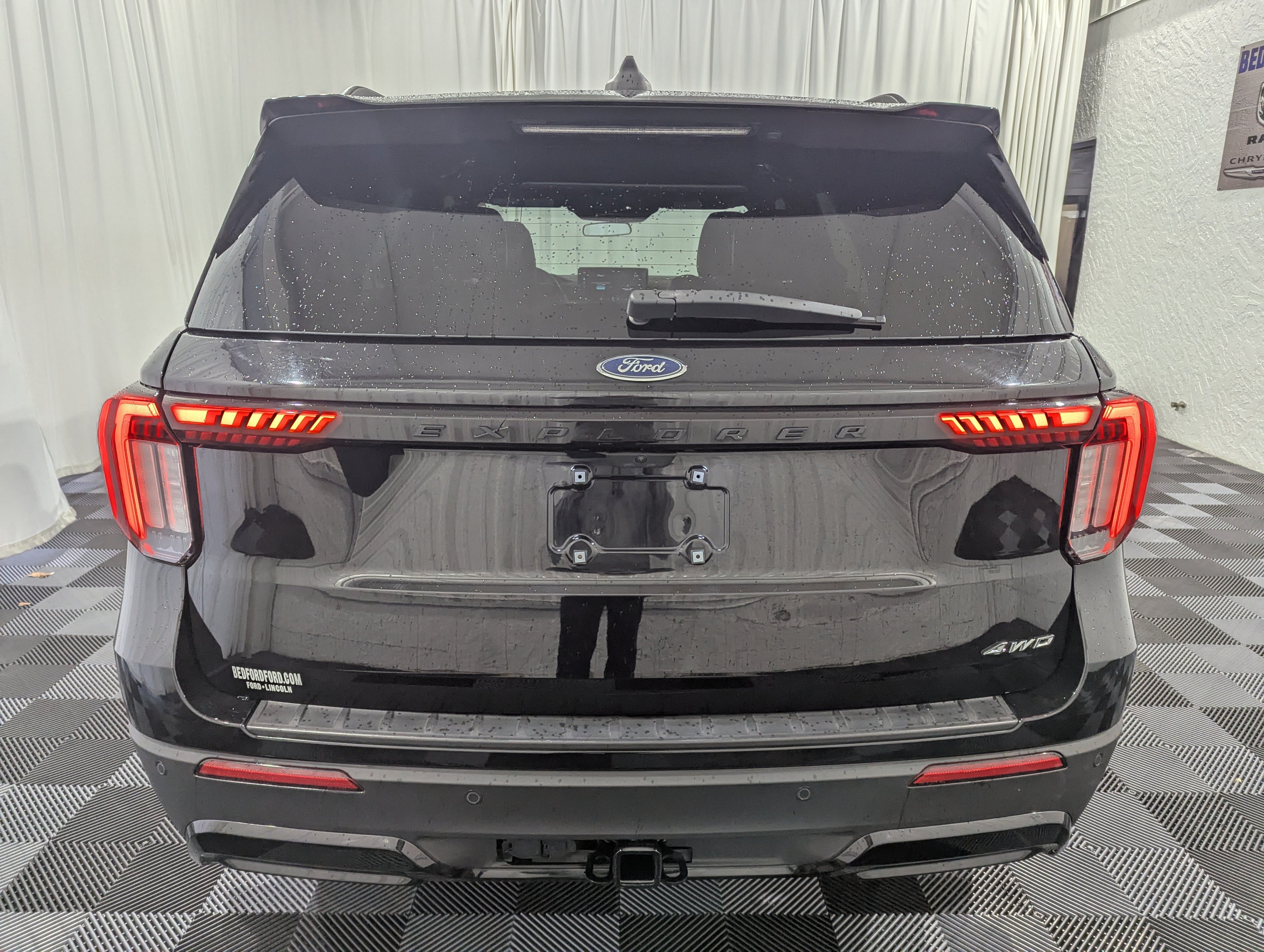 2025 Ford Explorer ST-Line 4x4