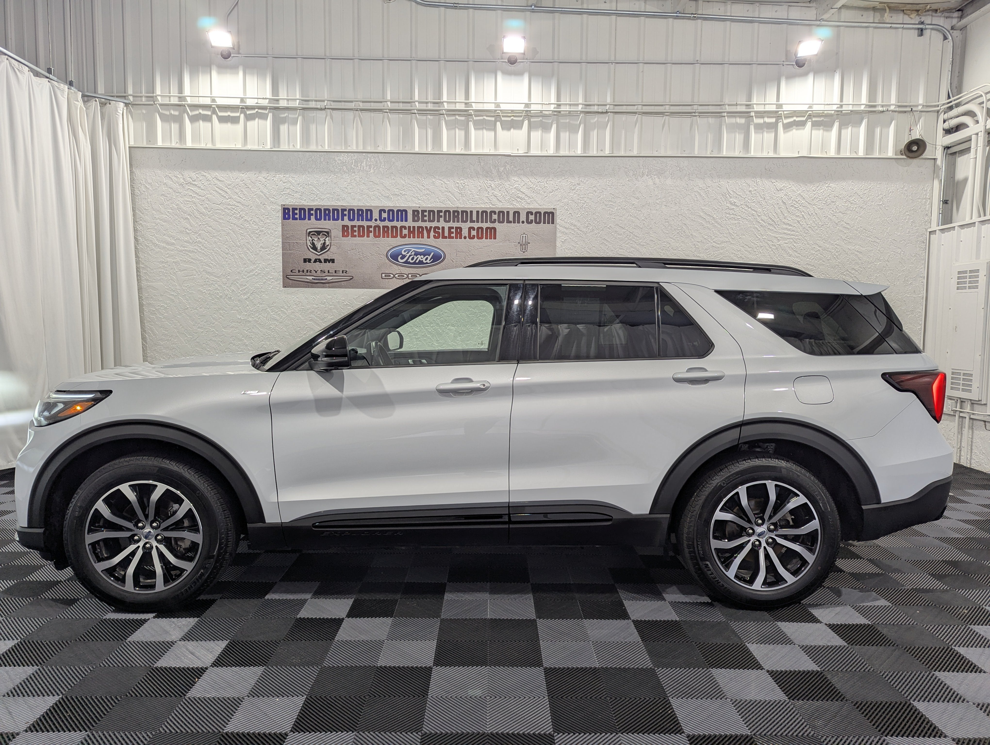 2026 Ford Explorer ST-Line 4x4