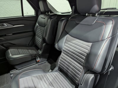 2025 Ford Explorer ST-Line 4x4