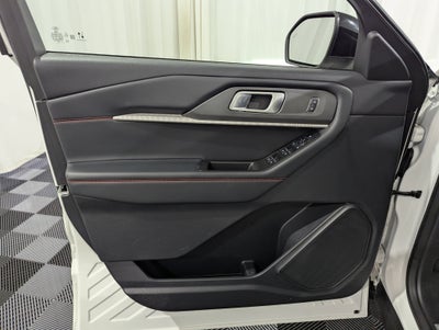 2025 Ford Explorer ST-Line 4x4