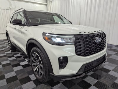 2025 Ford Explorer ST-Line 4x4