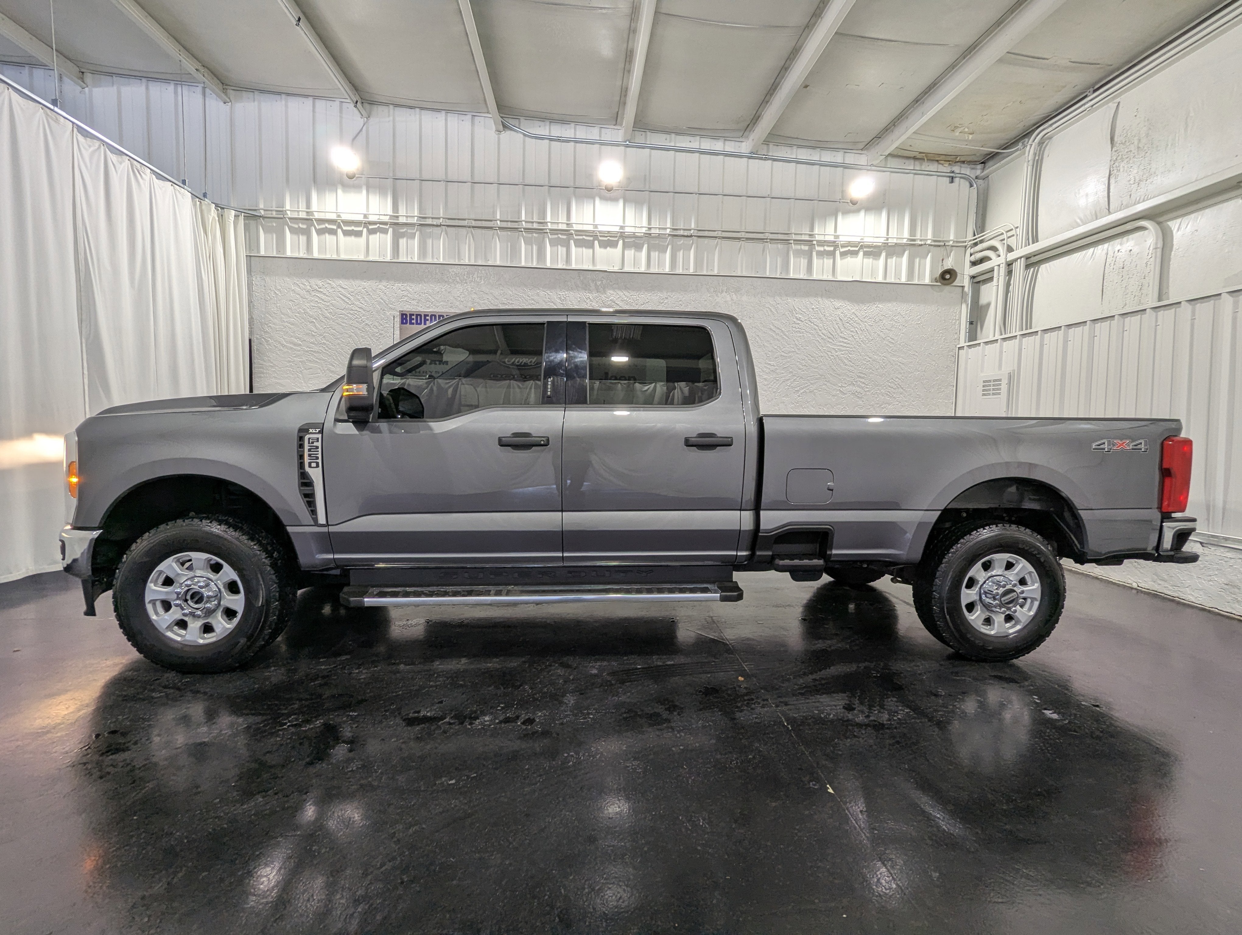 2023 Ford Super Duty F-250 SRW XLT