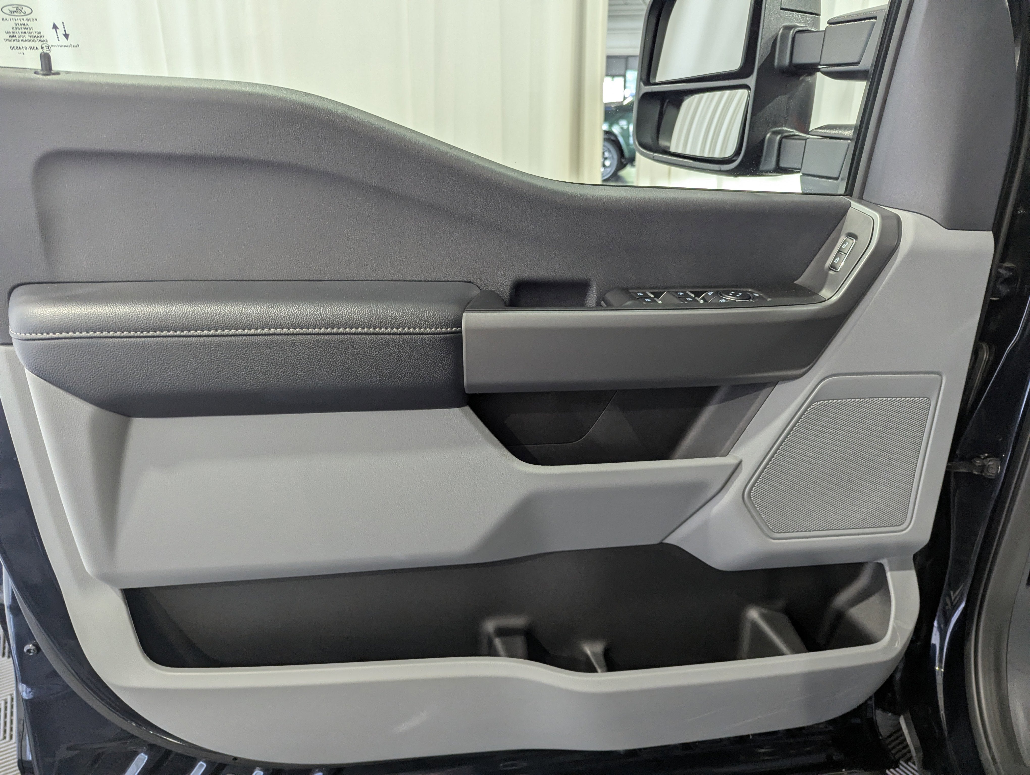 2024 Ford Super Duty F-350 SRW STX