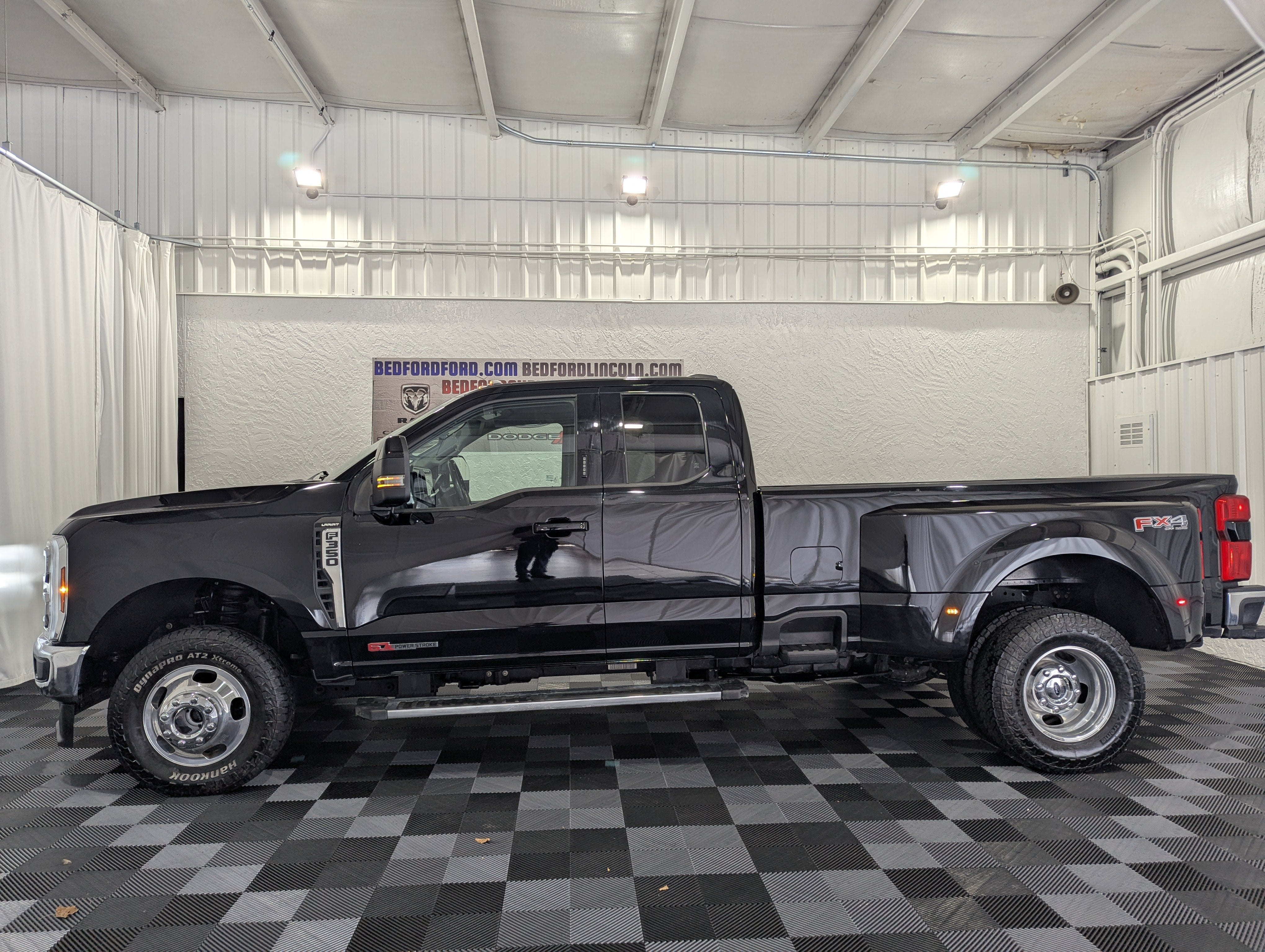 2024 Ford Super Duty F-350 DRW Lariat