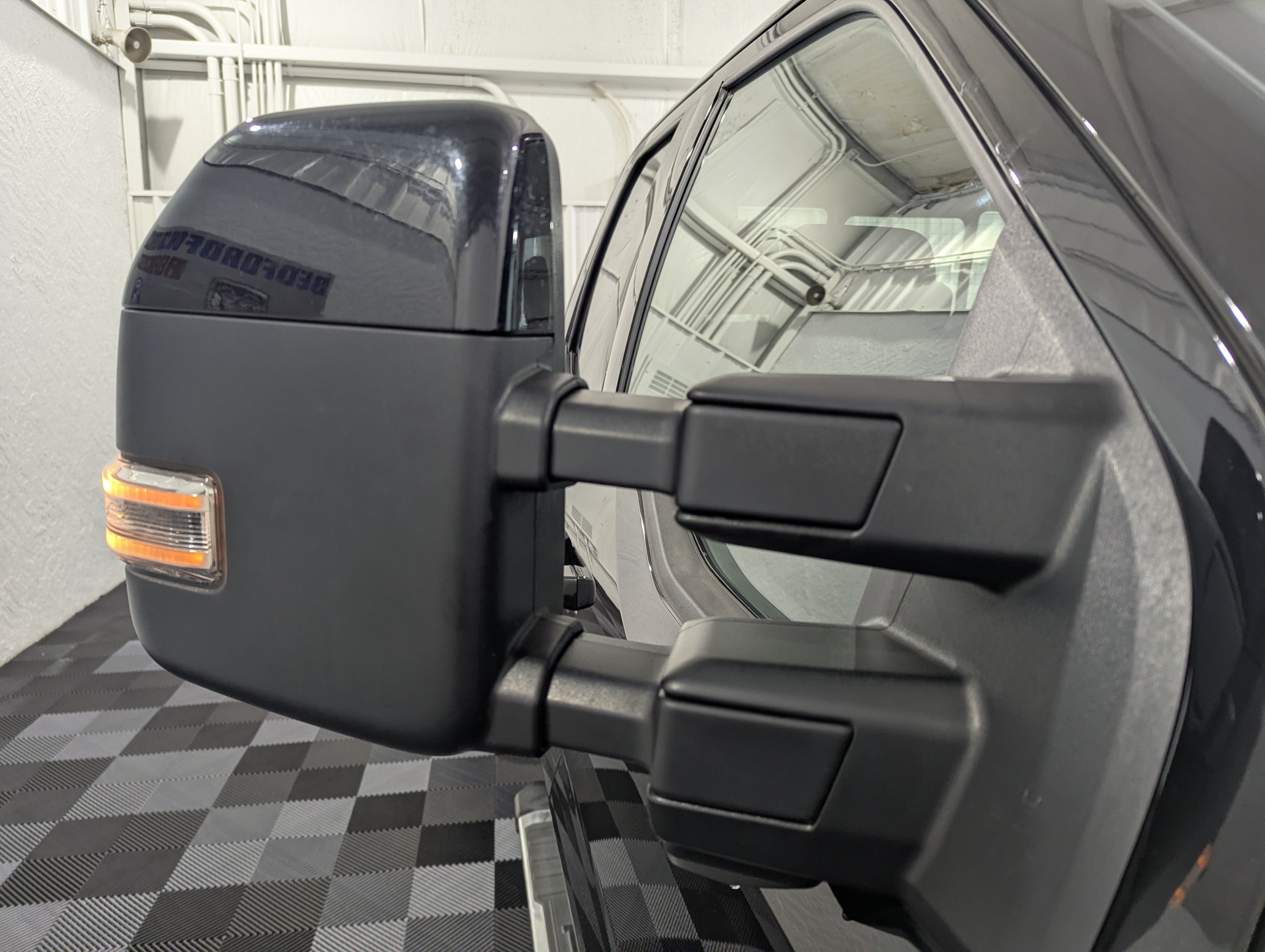 2024 Ford Super Duty F-350 DRW Lariat