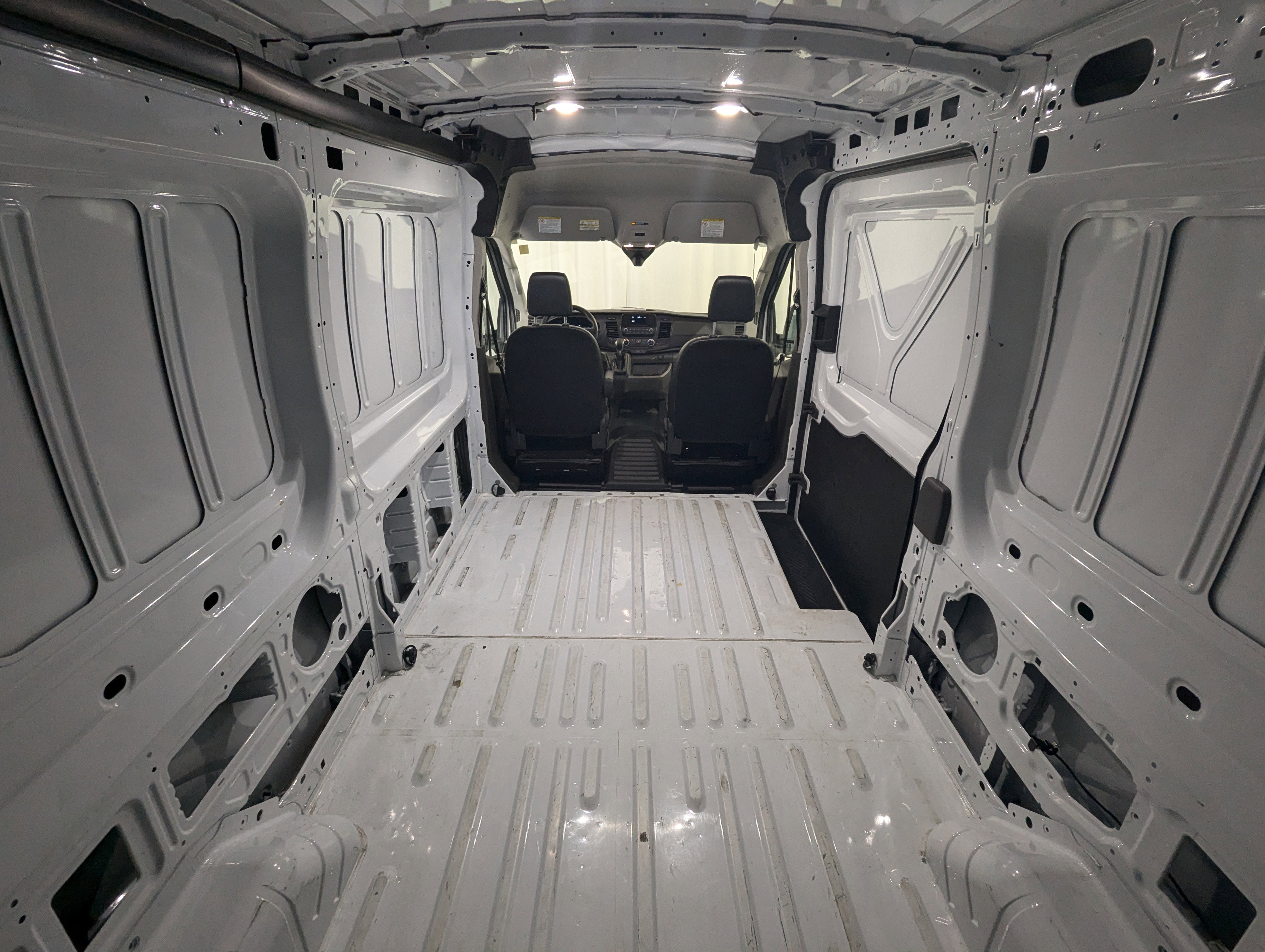 2023 Ford Transit Cargo Van Medium Roof RWD