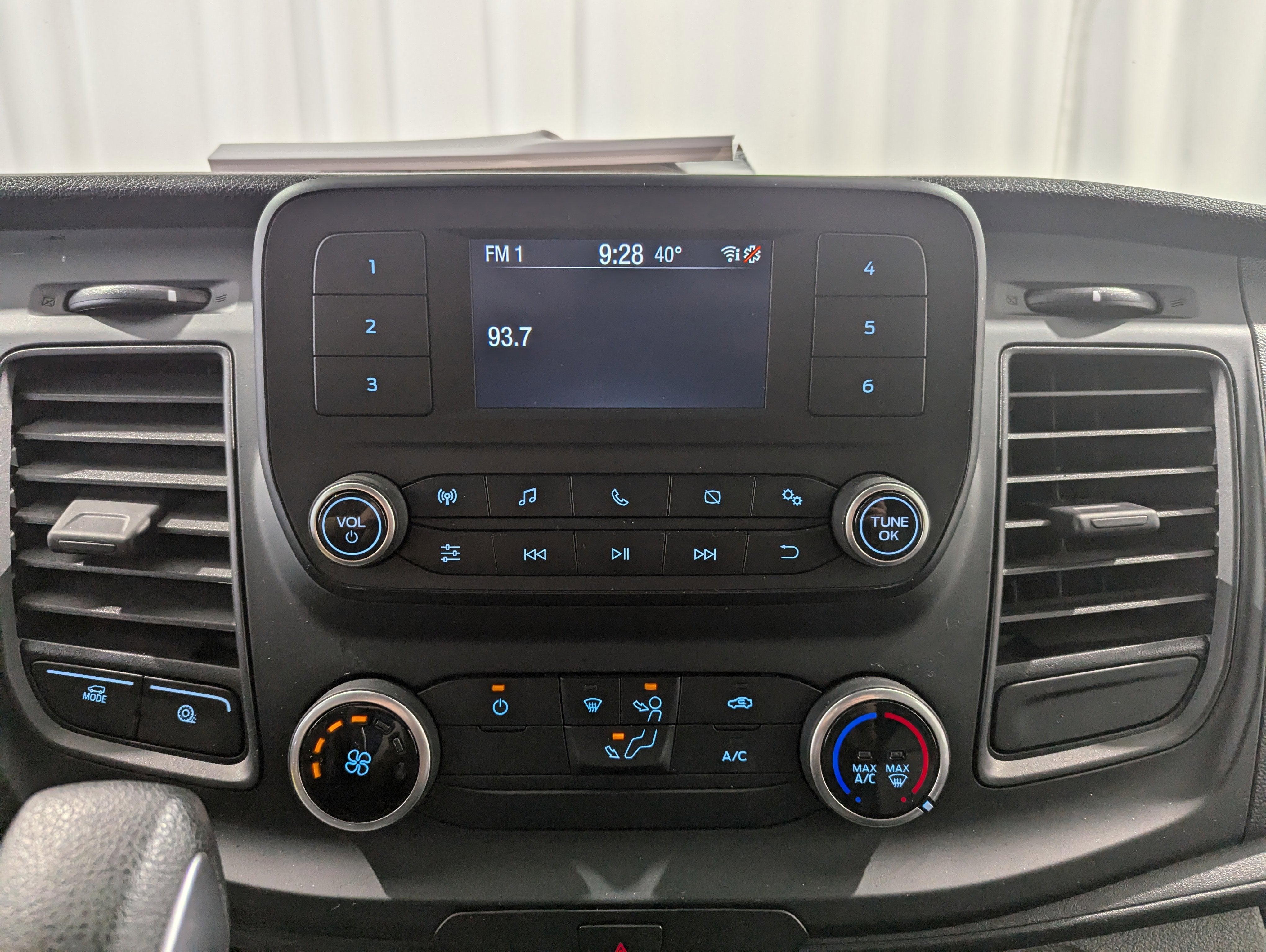 2023 Ford Transit Cargo Van Medium Roof RWD