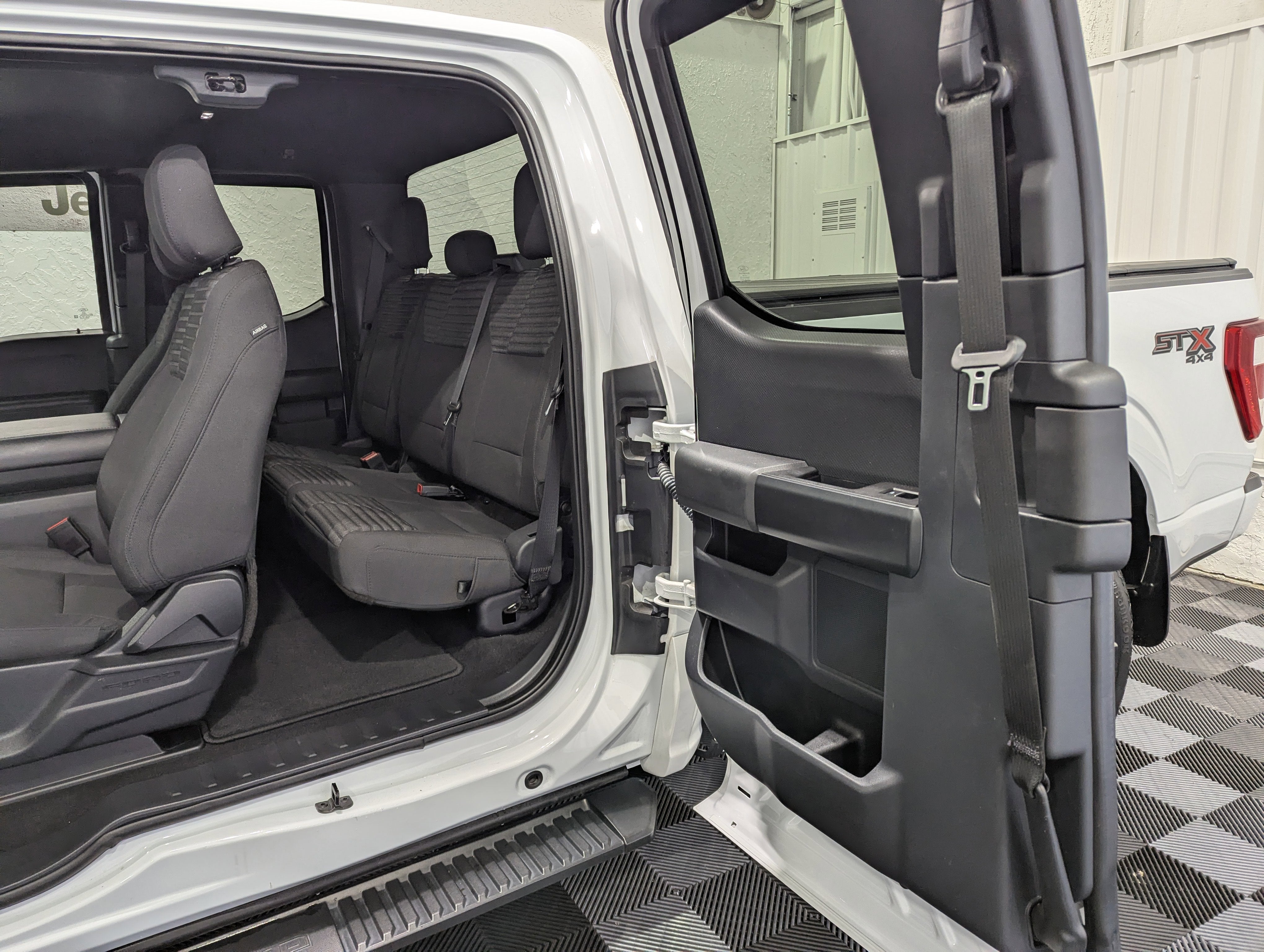 2023 Ford F-150 STX