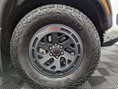 2025 Nissan Frontier PRO-4X 4x4