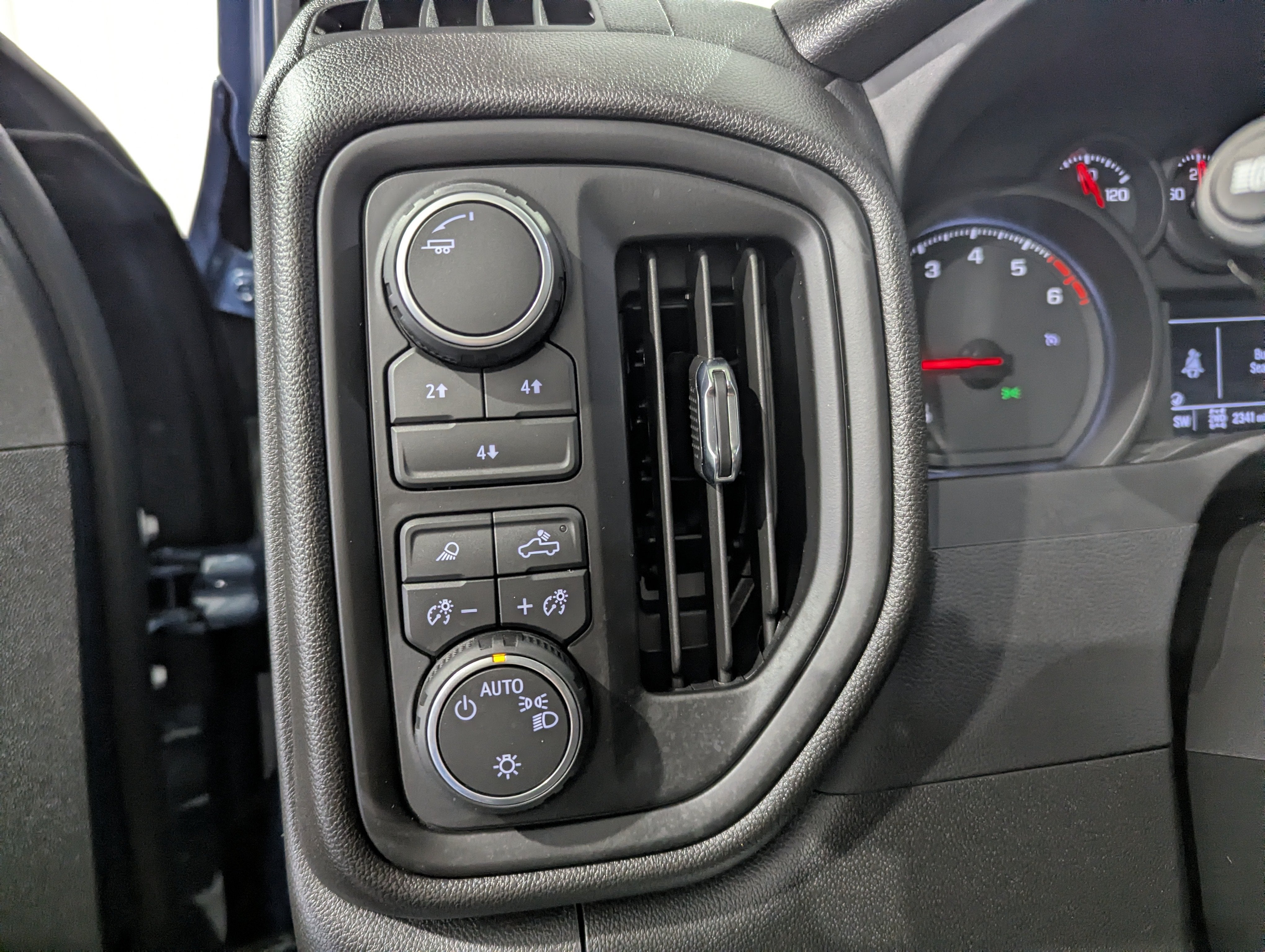2026 Chevrolet Silverado 2500HD Custom