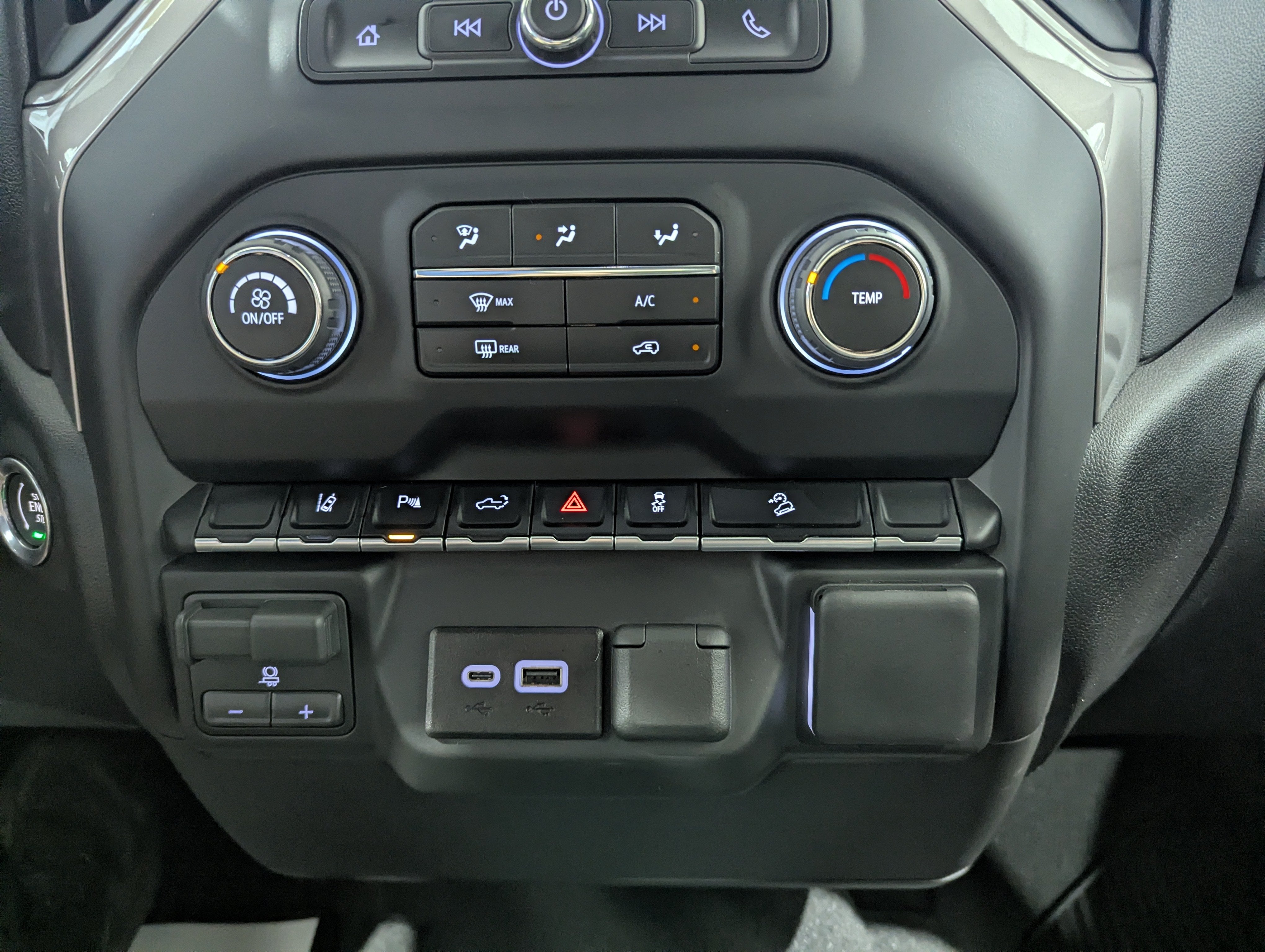 2026 Chevrolet Silverado 2500HD Custom