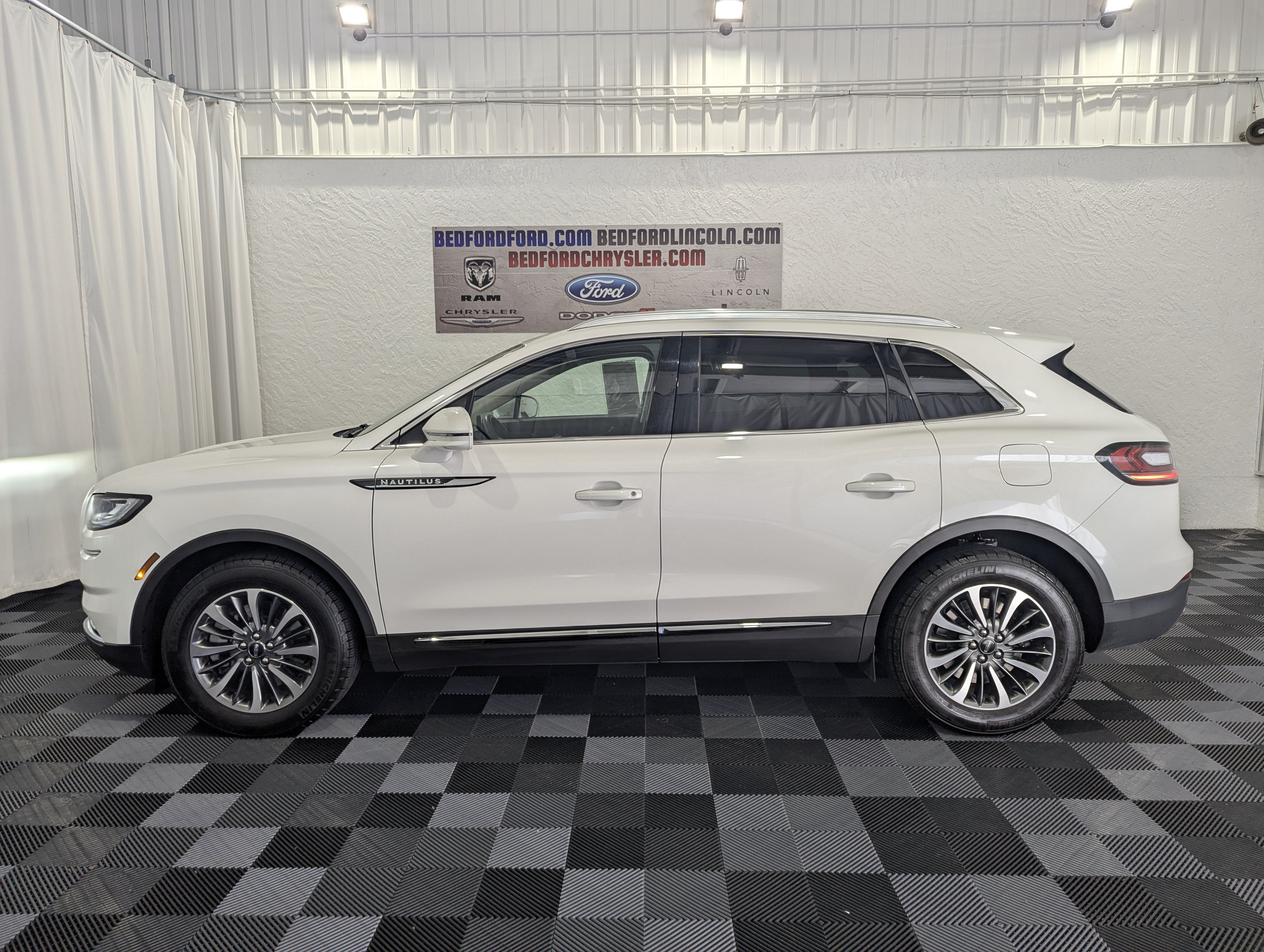 2023 Lincoln Nautilus Standard AWD