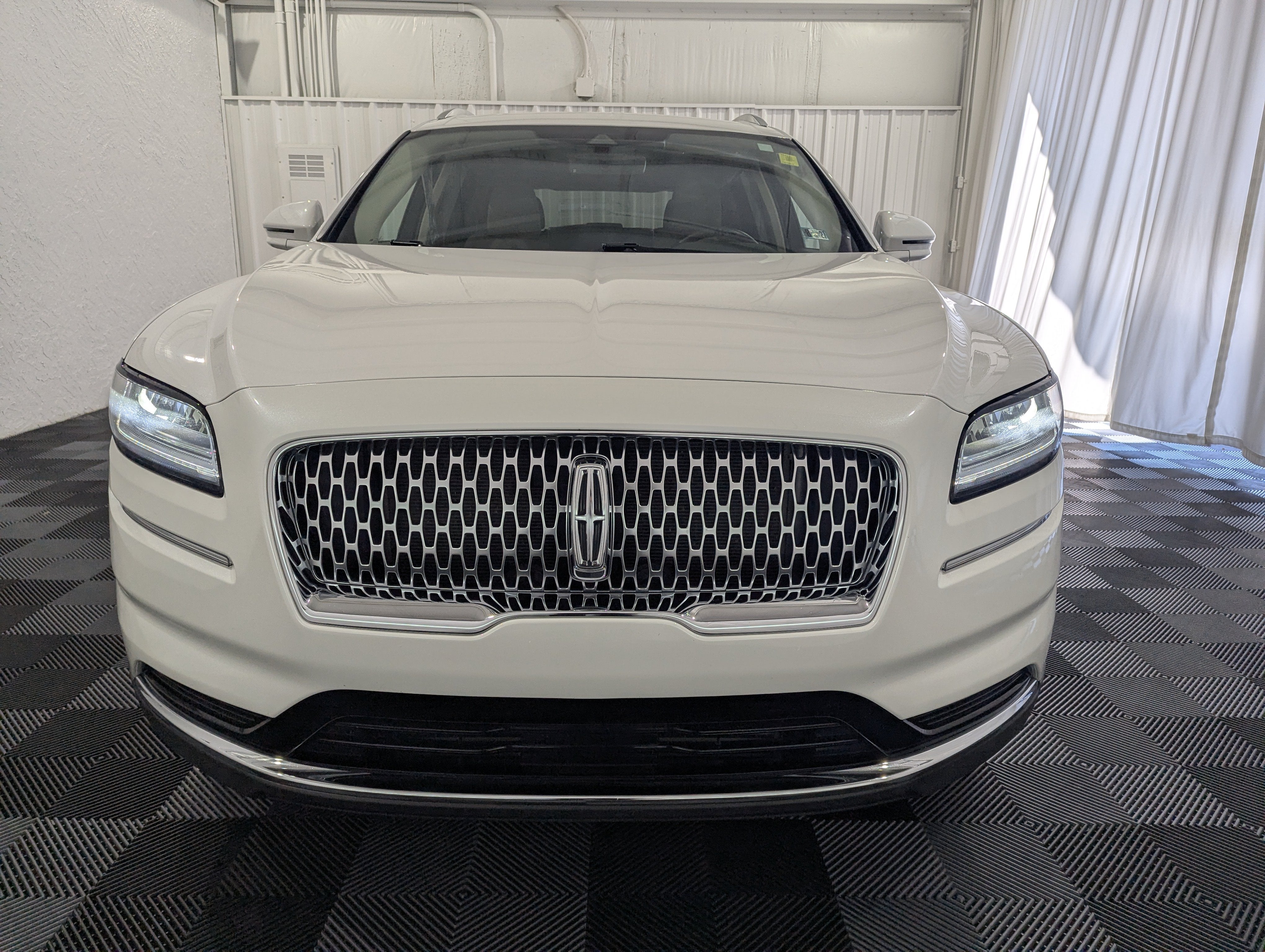2023 Lincoln Nautilus Standard AWD