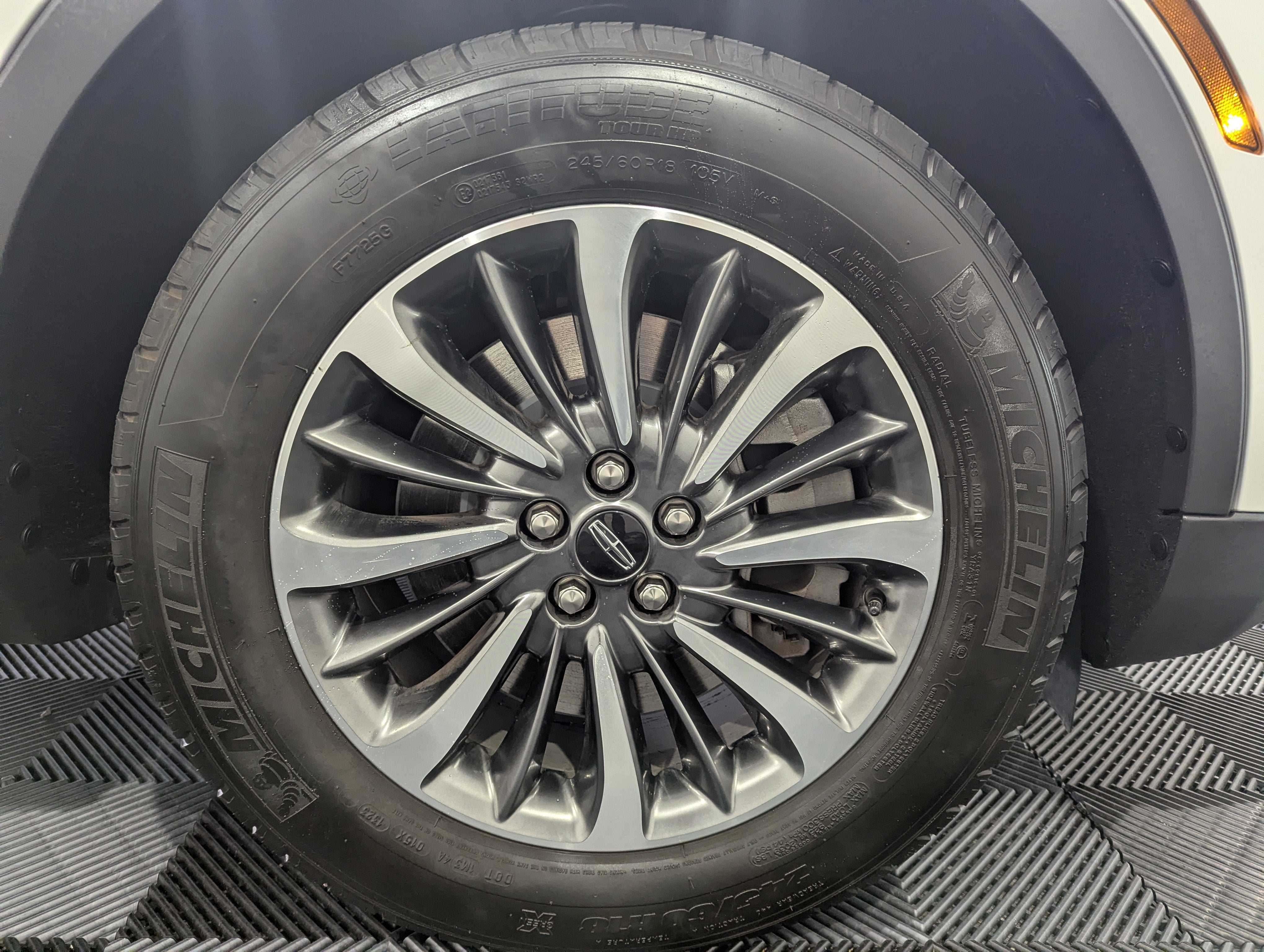 2023 Lincoln Nautilus Standard AWD