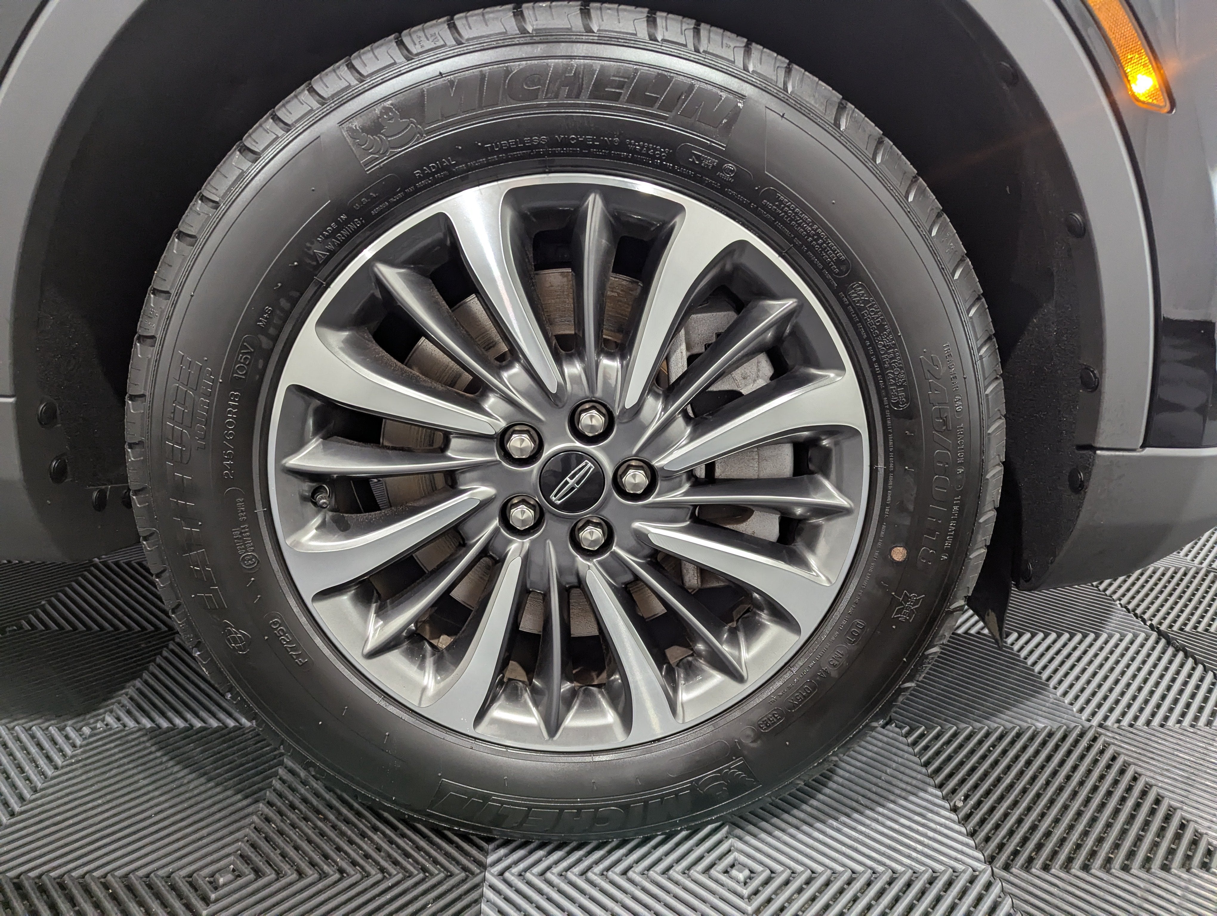 2023 Lincoln Nautilus Standard AWD