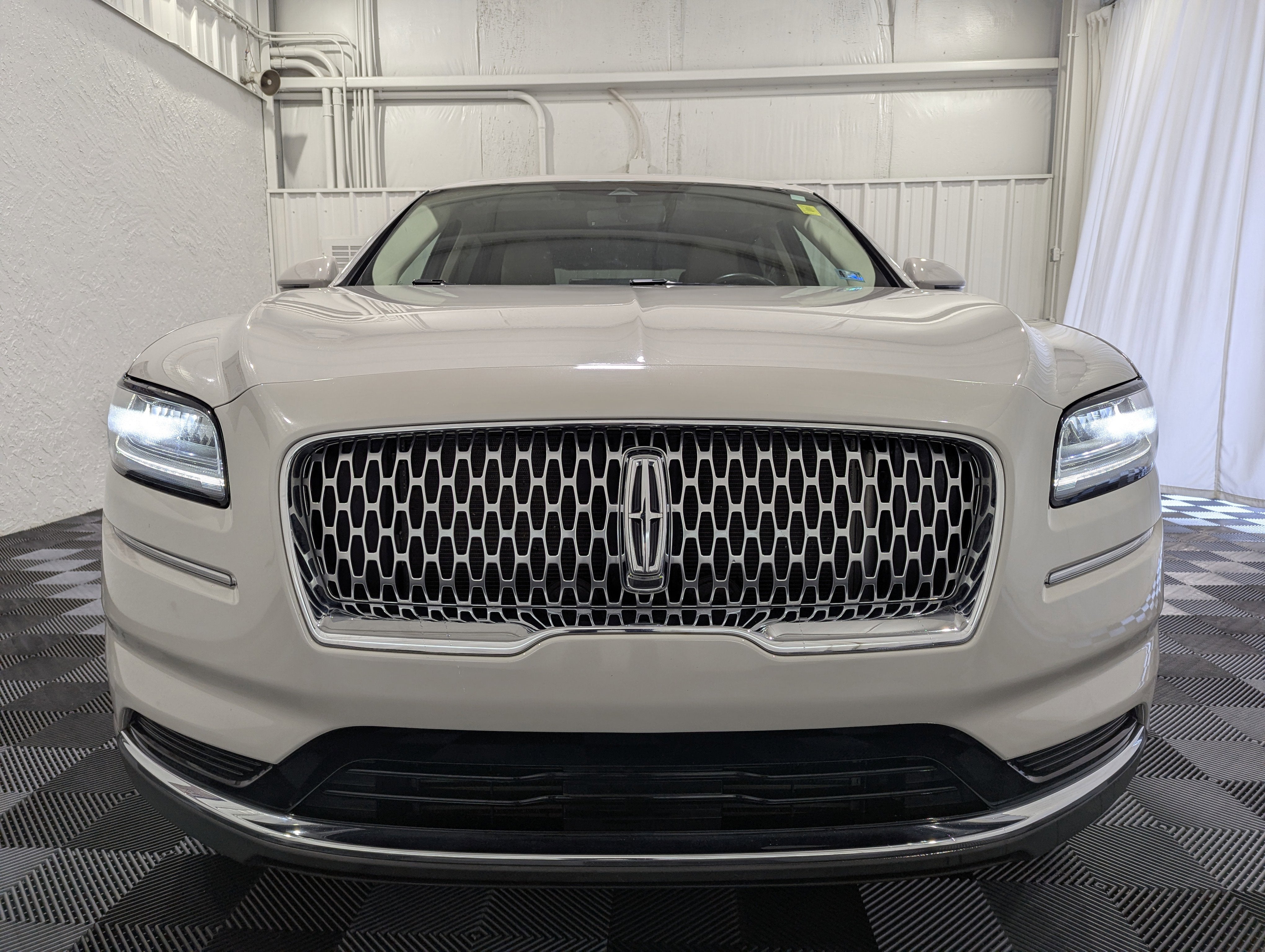 2023 Lincoln Nautilus Standard AWD