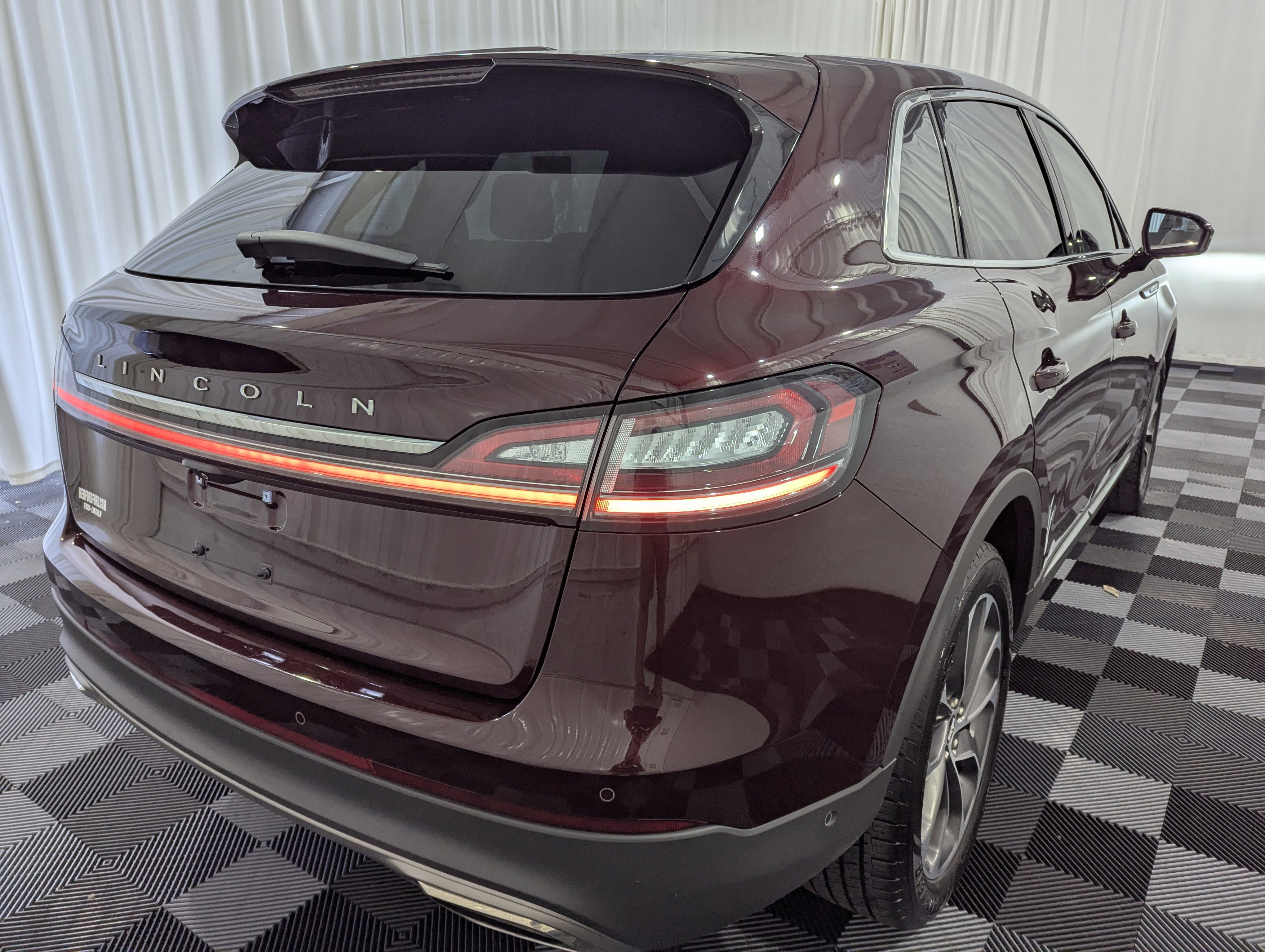 2022 Lincoln Nautilus Reserve