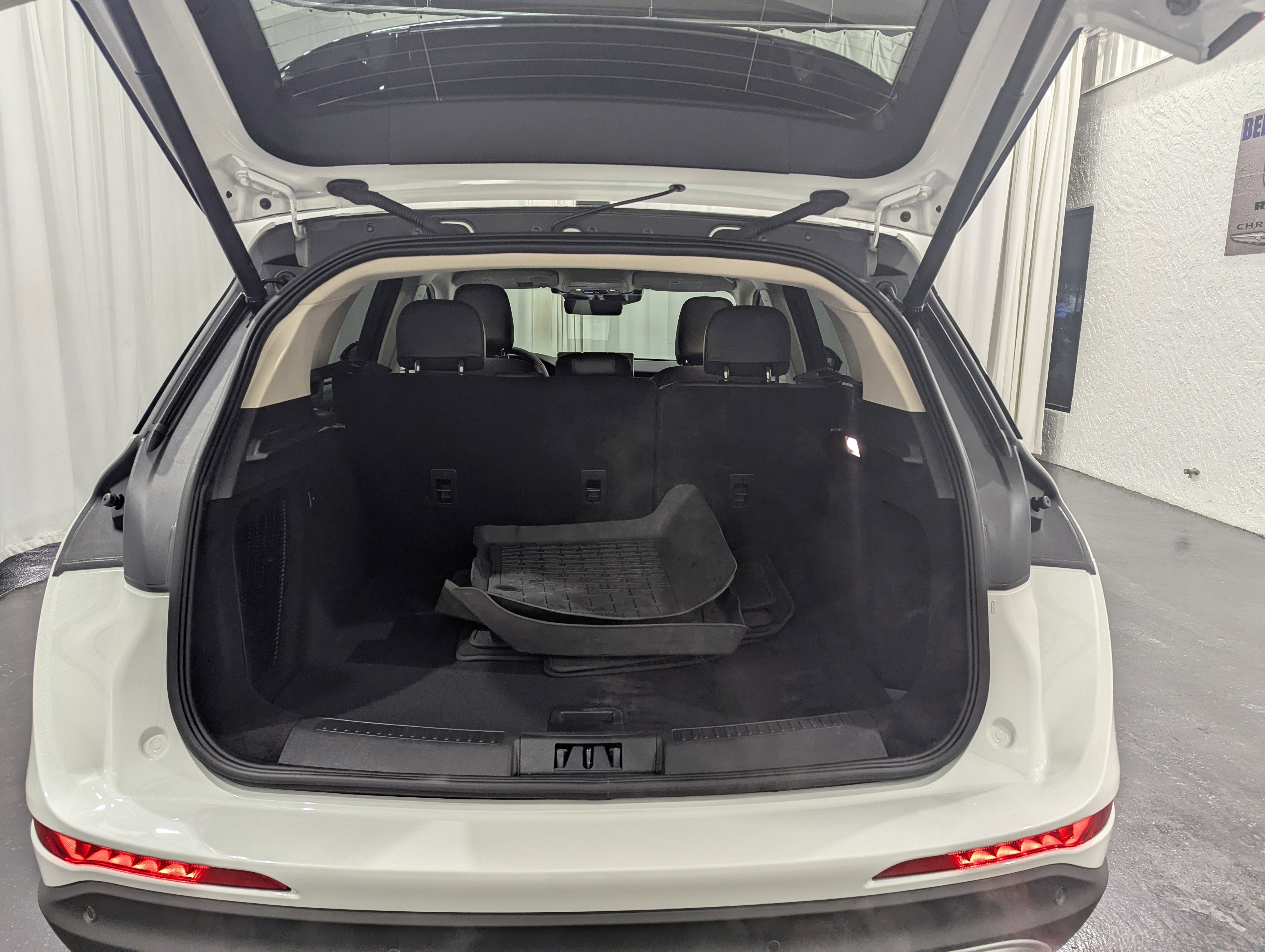 2023 Lincoln Corsair Standard AWD