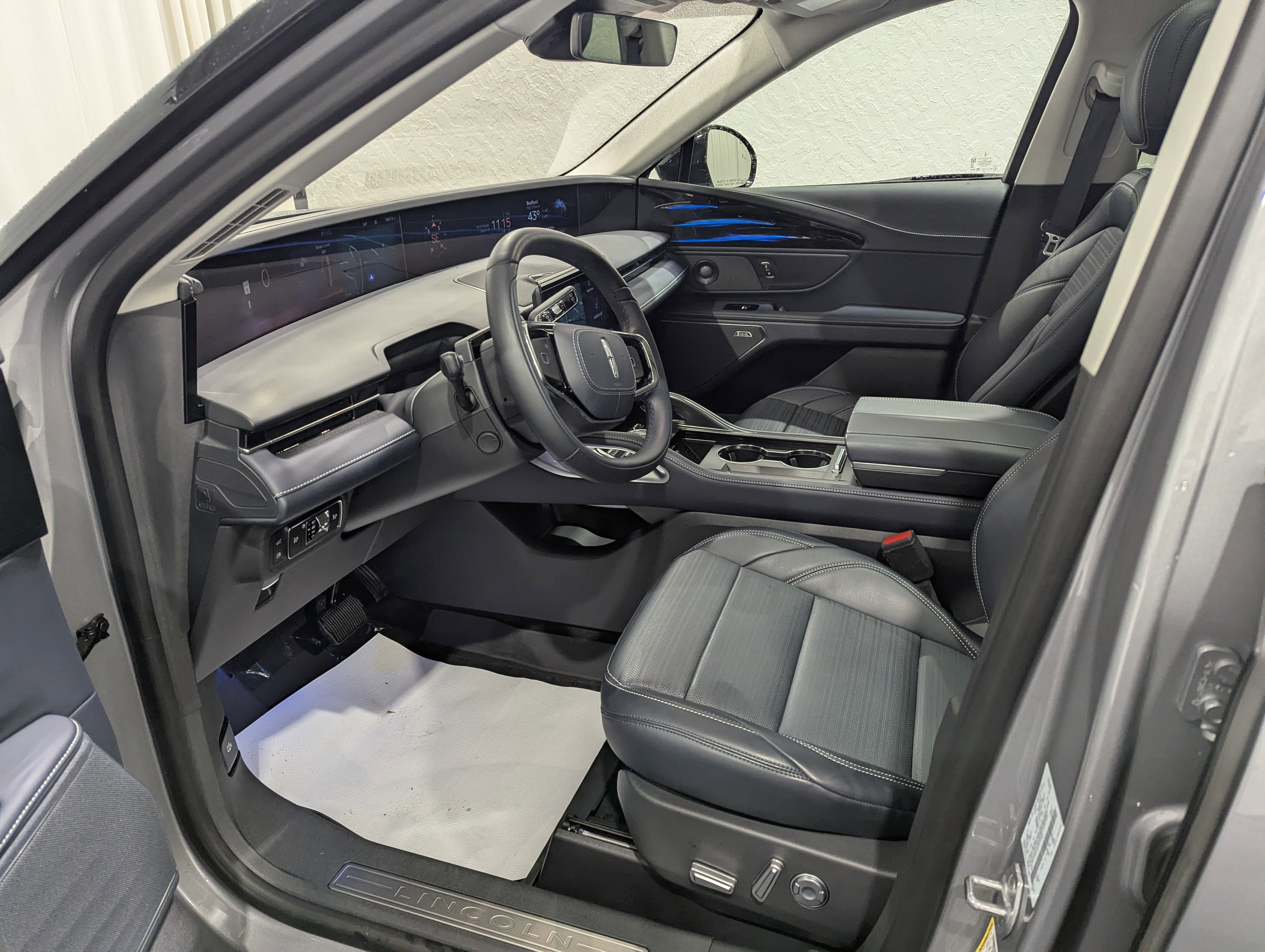 2025 Lincoln Nautilus Reserve AWD