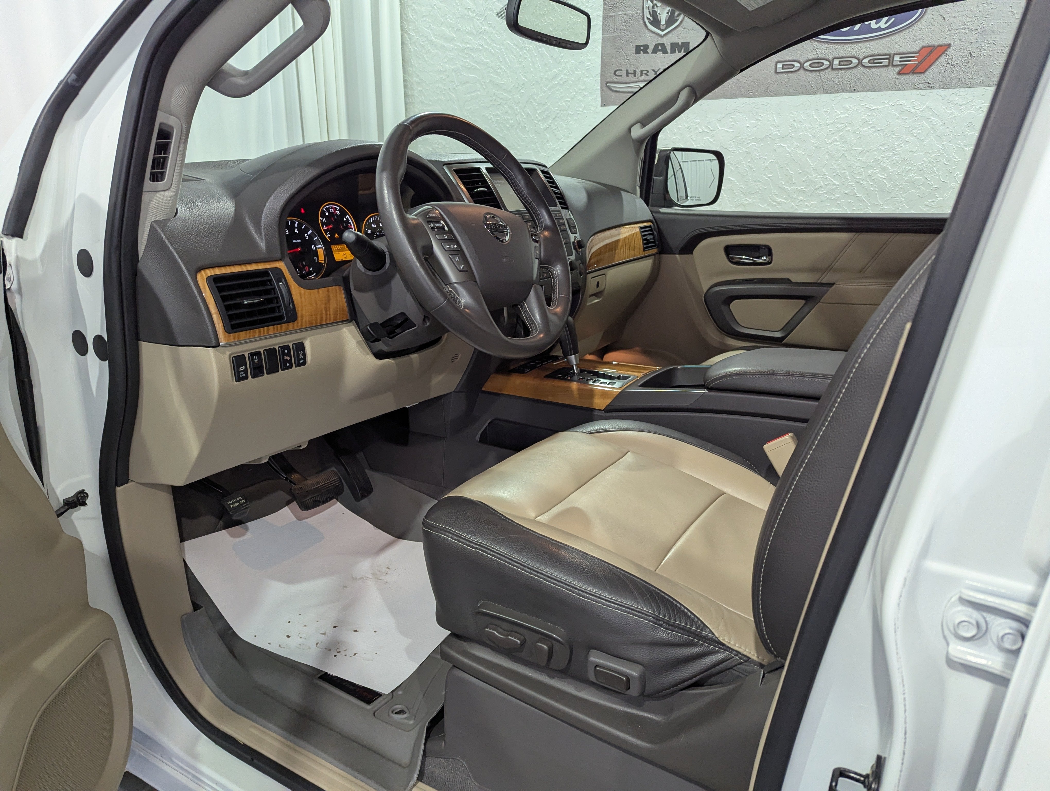 2015 Nissan Armada Platinum