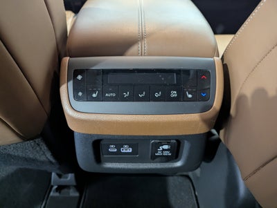 2022 Nissan Pathfinder Platinum 4x4