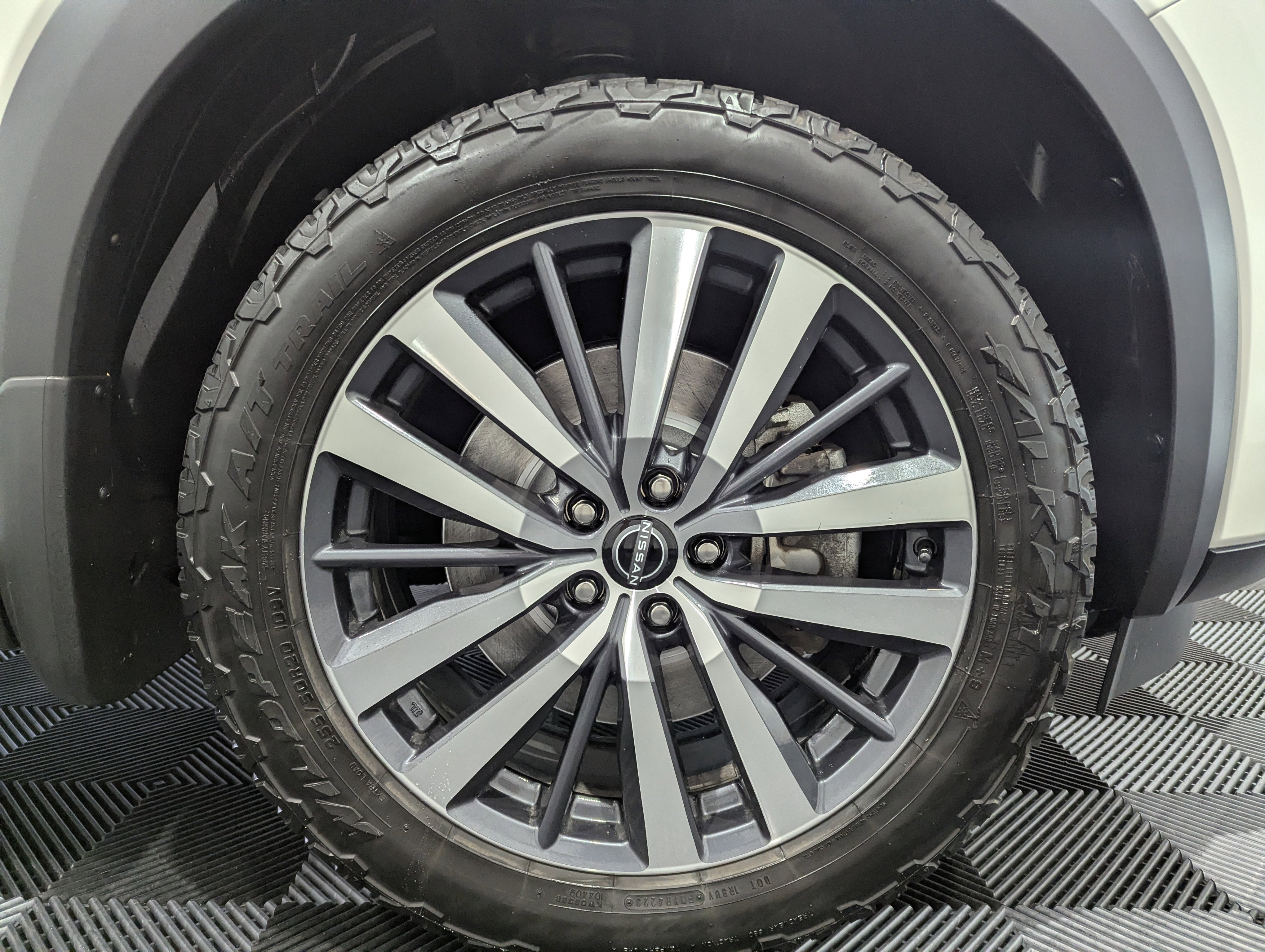2022 Nissan Pathfinder Platinum 4x4