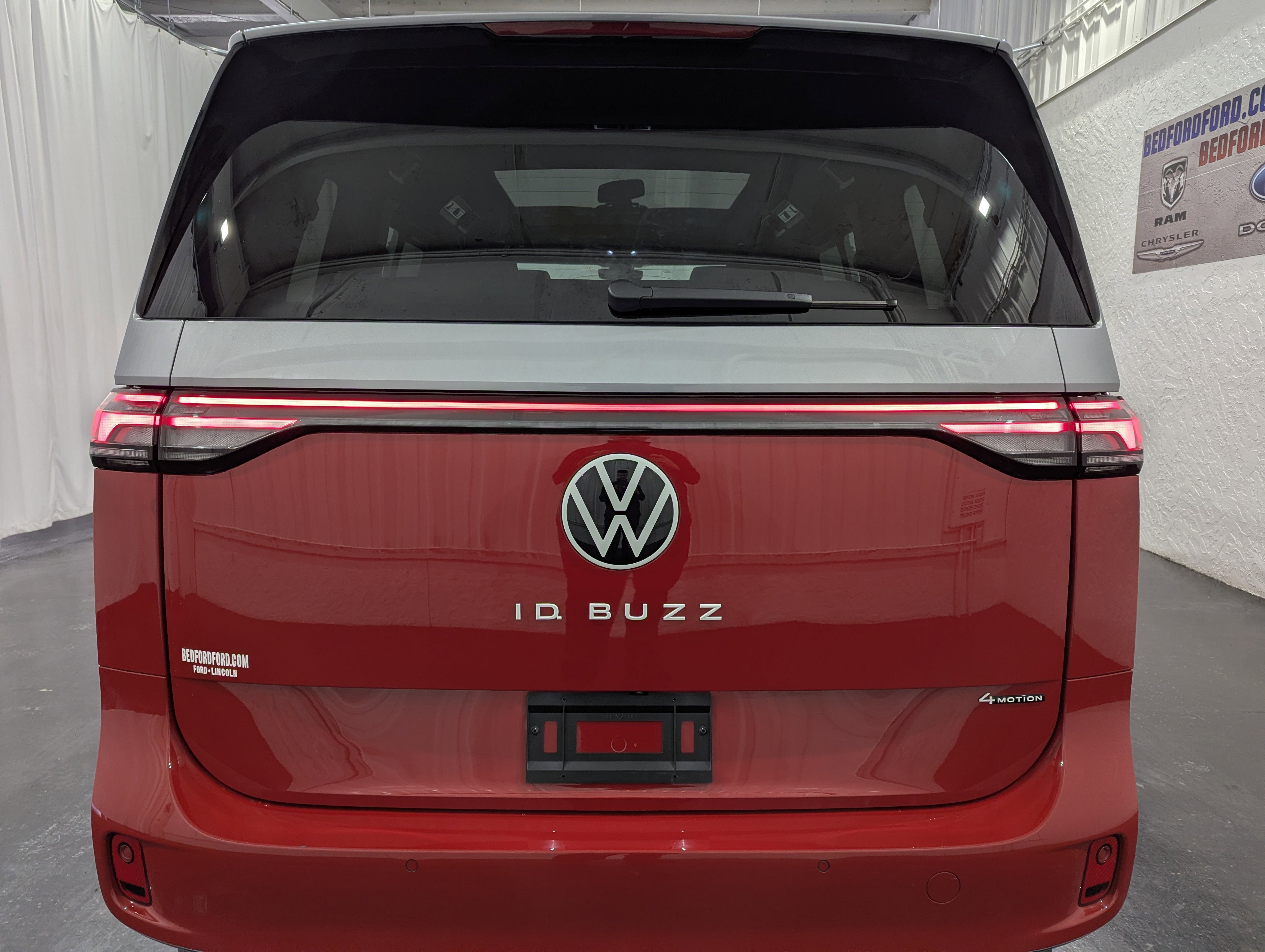 2025 Volkswagen ID. Buzz Pro S Plus 4MOTION